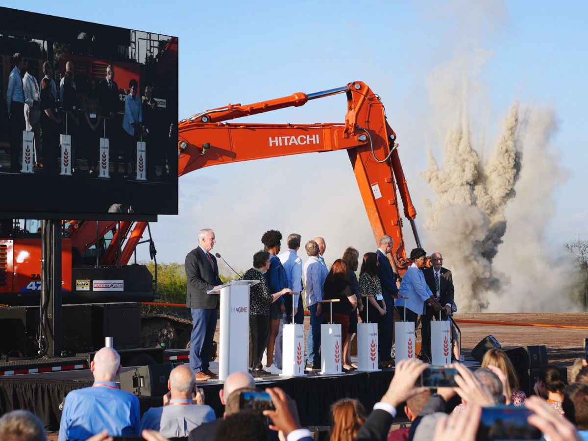 Feeding Tampa Bay hosts groundbreaking event